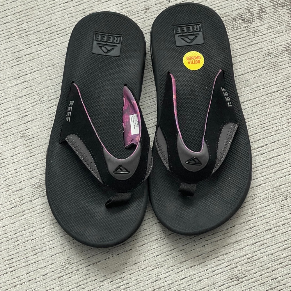 Reef Fanning Sandal Women’s 8 Black/Grey Bottle Opener On-The-Go